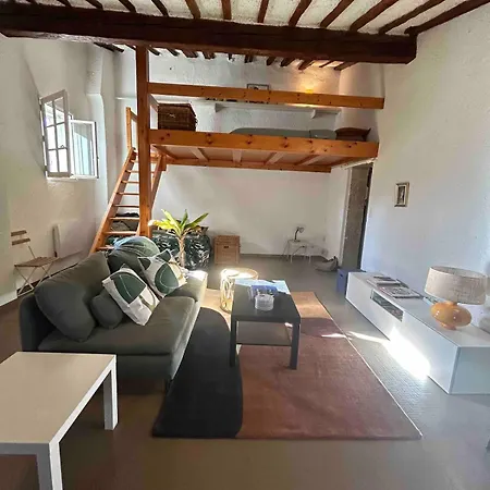 Beautiful In The Middle Of Town *